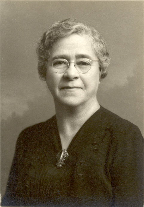 pohoto of a mature Susan Fitkin